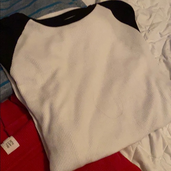 Men’s Sweaters - Picture 3 of 4